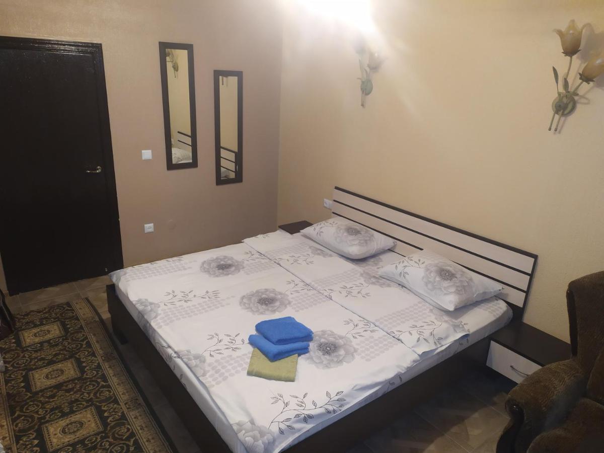 На Круговій Zaporizhia Extérieur photo